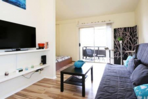 Studio Apartment with Pool in the Heart of MissionValley